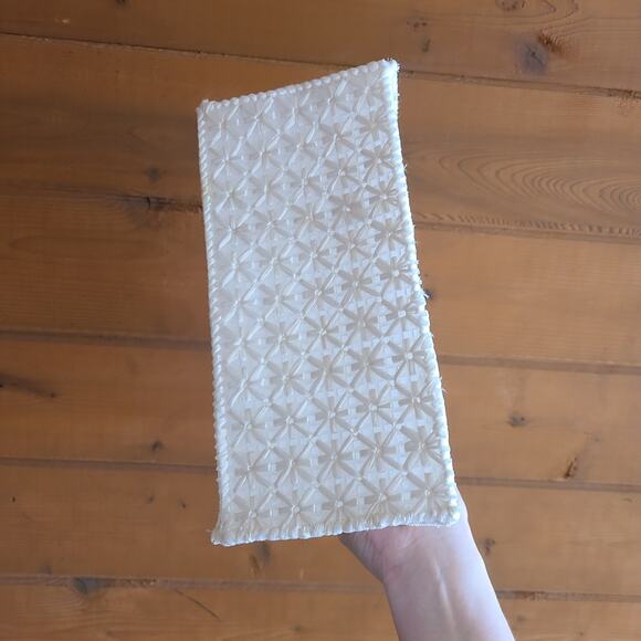 Vintage Woven White Purse Bag Foldover Clasp 60's 70's Flower Star Retro Pinup - Picture 6 of 7